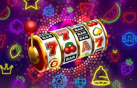 Người dùng Việt Nam thưởng thức Bingo online trên smartphone tại nhà
